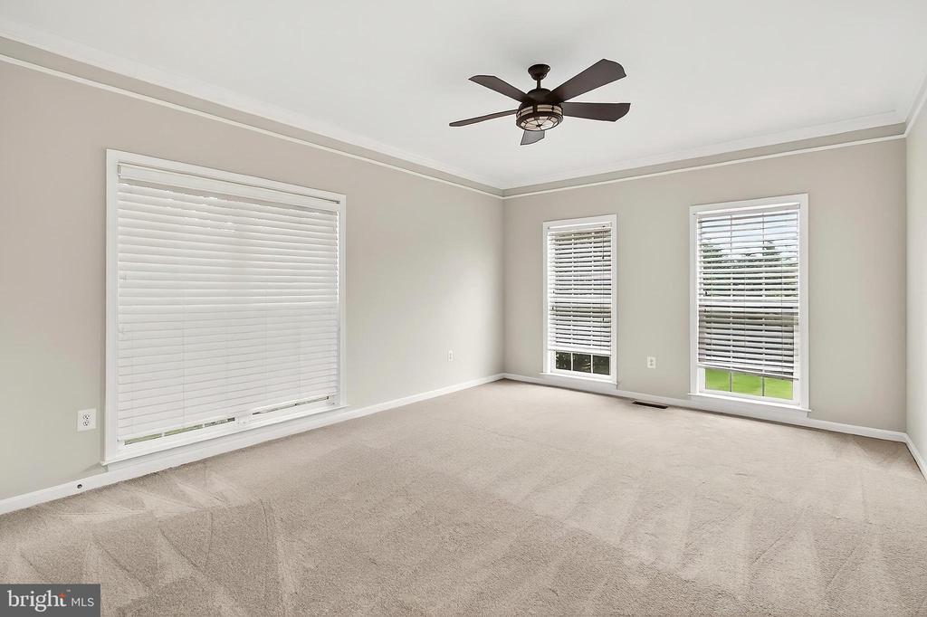 5548 EISELEY CT, WARRENTON, Virginia, 6 Bedrooms Bedrooms, ,4 BathroomsBathrooms,Residential,5548 EISELEY CT,VAFQ2021452 MLS # VAFQ2021452