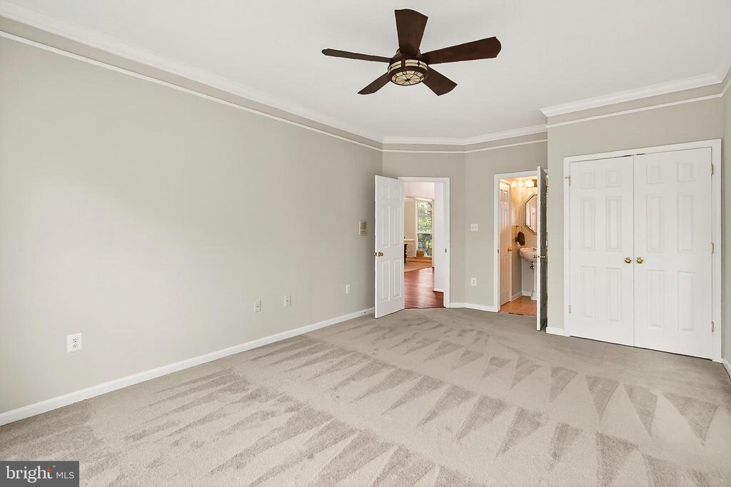 5548 EISELEY CT, WARRENTON, Virginia, 6 Bedrooms Bedrooms, ,4 BathroomsBathrooms,Residential,5548 EISELEY CT,VAFQ2021452 MLS # VAFQ2021452