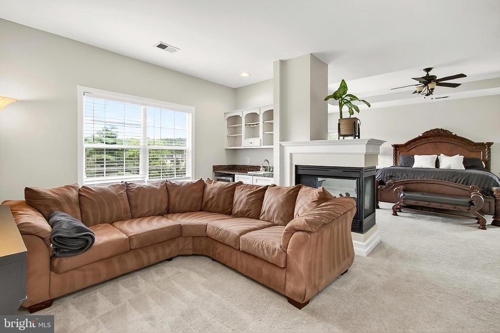 5548 EISELEY CT, WARRENTON, Virginia, 6 Bedrooms Bedrooms, ,4 BathroomsBathrooms,Residential,5548 EISELEY CT,VAFQ2021452 MLS # VAFQ2021452