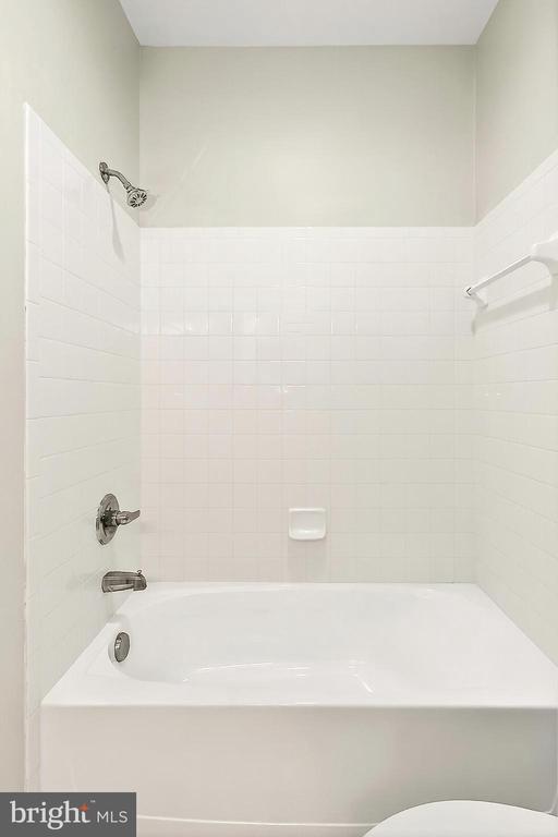 5548 EISELEY CT, WARRENTON, Virginia, 6 Bedrooms Bedrooms, ,4 BathroomsBathrooms,Residential,5548 EISELEY CT,VAFQ2021452 MLS # VAFQ2021452