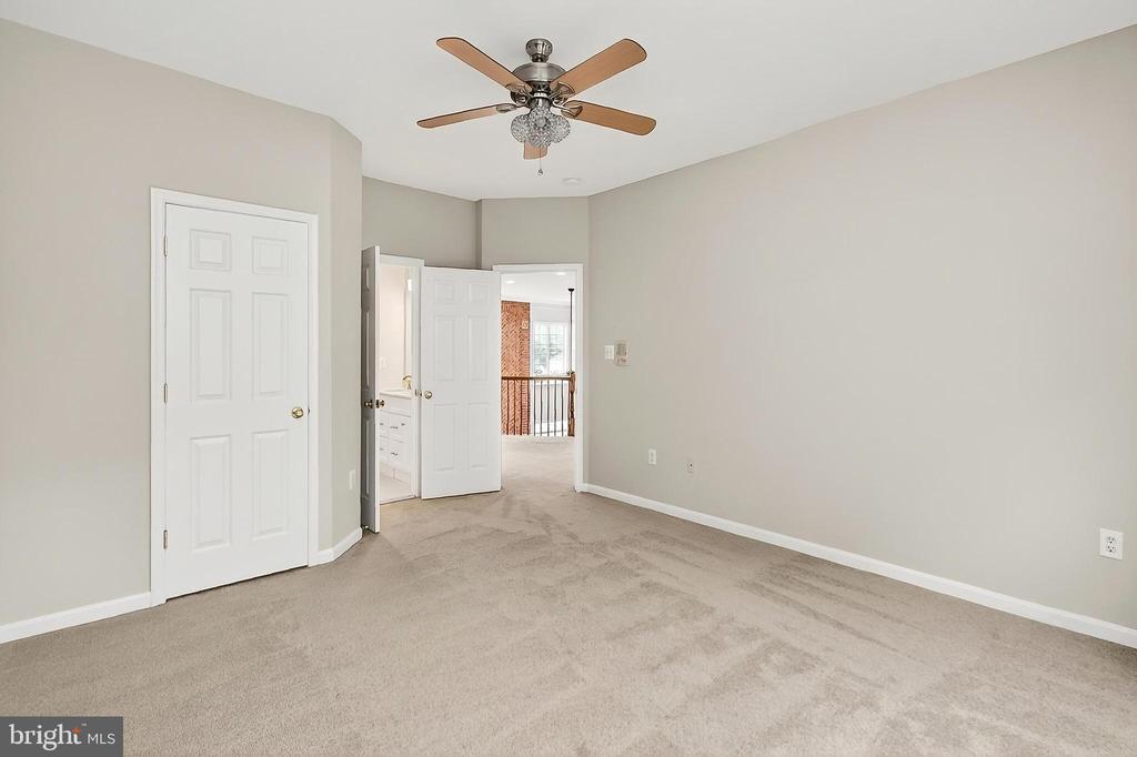 5548 EISELEY CT, WARRENTON, Virginia, 6 Bedrooms Bedrooms, ,4 BathroomsBathrooms,Residential,5548 EISELEY CT,VAFQ2021452 MLS # VAFQ2021452