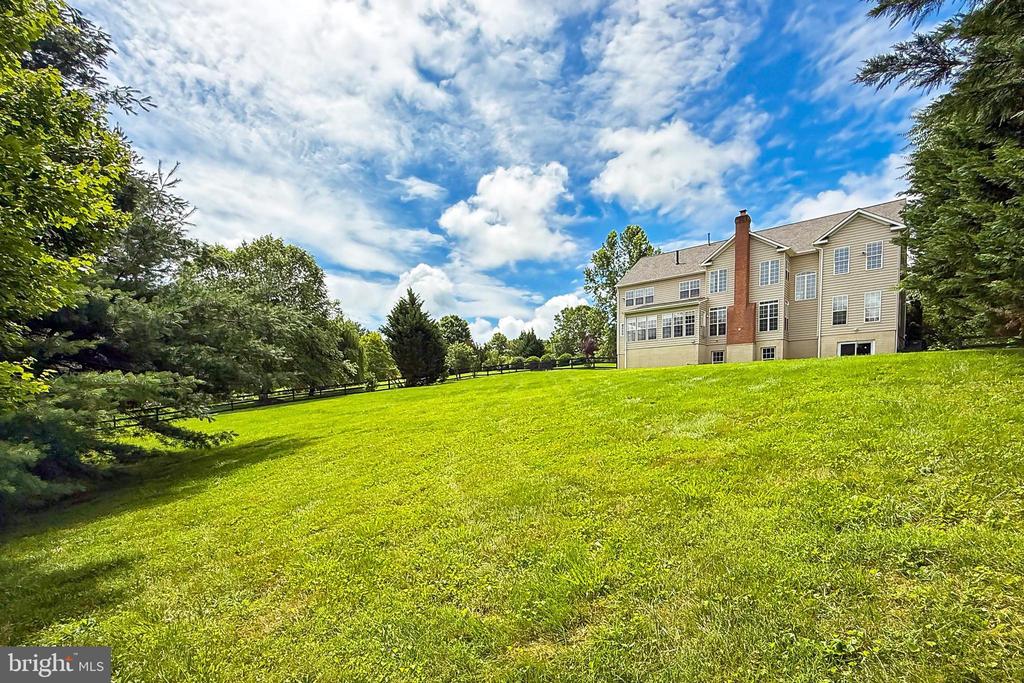 5548 EISELEY CT, WARRENTON, Virginia, 6 Bedrooms Bedrooms, ,4 BathroomsBathrooms,Residential,5548 EISELEY CT,VAFQ2021452 MLS # VAFQ2021452