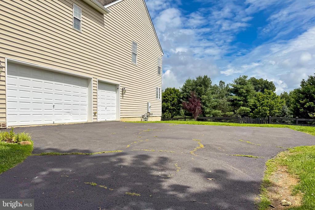 5548 EISELEY CT, WARRENTON, Virginia, 6 Bedrooms Bedrooms, ,4 BathroomsBathrooms,Residential,5548 EISELEY CT,VAFQ2021452 MLS # VAFQ2021452