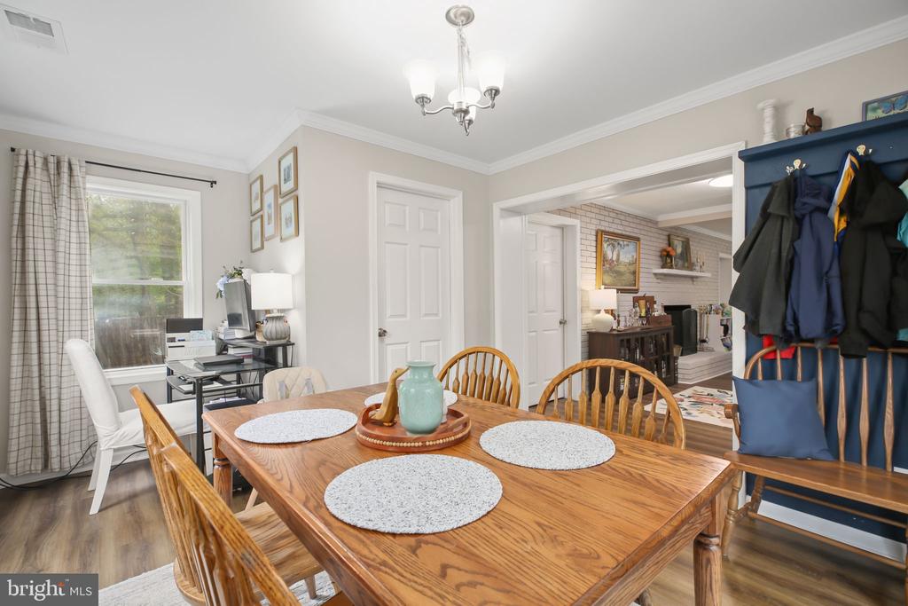 11004 PLATOON DR, SPOTSYLVANIA, Virginia 22551, 3 Bedrooms Bedrooms, ,2 BathroomsBathrooms,Residential,11004 PLATOON DR,VASP2040688 MLS # VASP2040688