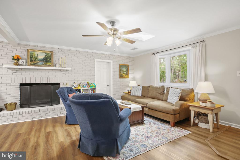 11004 PLATOON DR, SPOTSYLVANIA, Virginia 22551, 3 Bedrooms Bedrooms, ,2 BathroomsBathrooms,Residential,11004 PLATOON DR,VASP2040688 MLS # VASP2040688