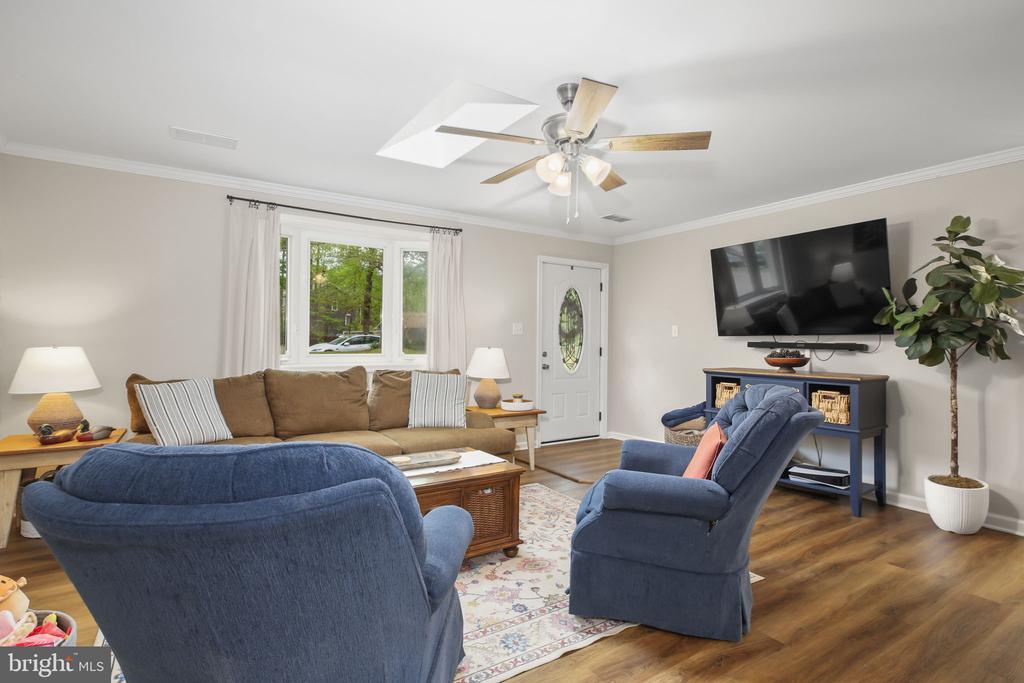 11004 PLATOON DR, SPOTSYLVANIA, Virginia 22551, 3 Bedrooms Bedrooms, ,2 BathroomsBathrooms,Residential,11004 PLATOON DR,VASP2040688 MLS # VASP2040688