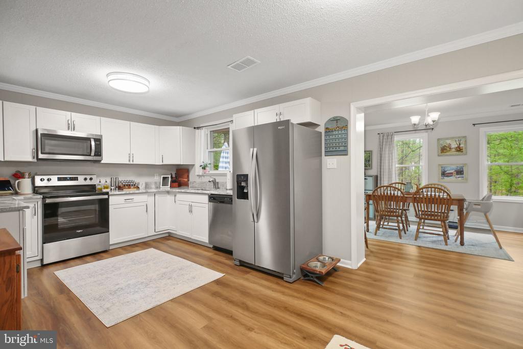 11004 PLATOON DR, SPOTSYLVANIA, Virginia 22551, 3 Bedrooms Bedrooms, ,2 BathroomsBathrooms,Residential,11004 PLATOON DR,VASP2040688 MLS # VASP2040688