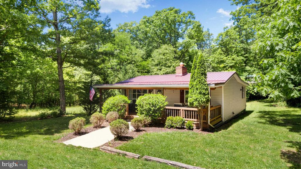 367 RIVERVIEW DR, LURAY, Virginia 22835, 2 Bedrooms Bedrooms, ,2 BathroomsBathrooms,Residential,367 RIVERVIEW DR,VAPA2006120 MLS # VAPA2006120