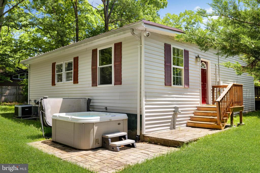 367 RIVERVIEW DR, LURAY, Virginia 22835, 2 Bedrooms Bedrooms, ,2 BathroomsBathrooms,Residential,367 RIVERVIEW DR,VAPA2006120 MLS # VAPA2006120