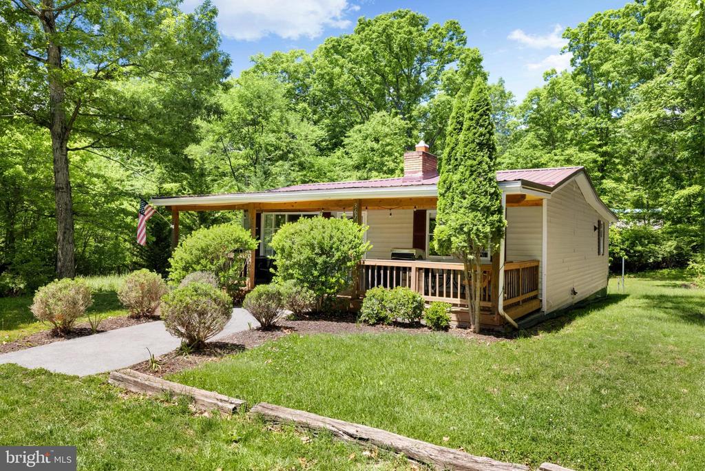 367 RIVERVIEW DR, LURAY, Virginia 22835, 2 Bedrooms Bedrooms, ,2 BathroomsBathrooms,Residential,367 RIVERVIEW DR,VAPA2006120 MLS # VAPA2006120