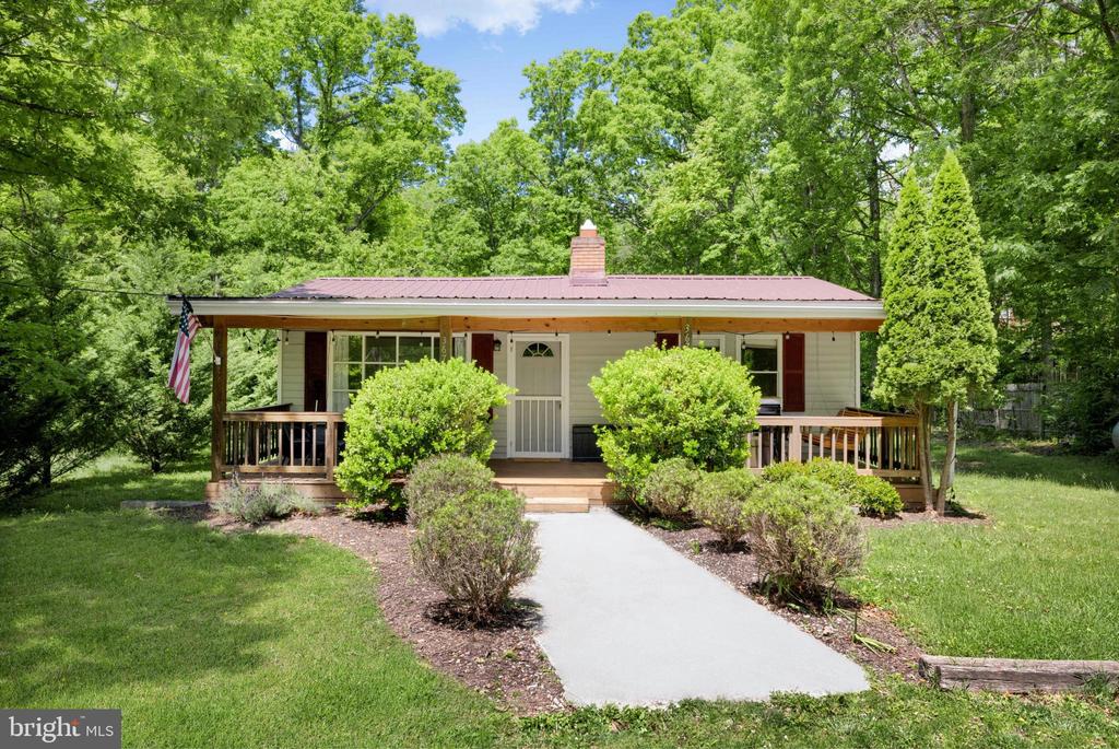 367 RIVERVIEW DR, LURAY, Virginia 22835, 2 Bedrooms Bedrooms, ,2 BathroomsBathrooms,Residential,367 RIVERVIEW DR,VAPA2006120 MLS # VAPA2006120