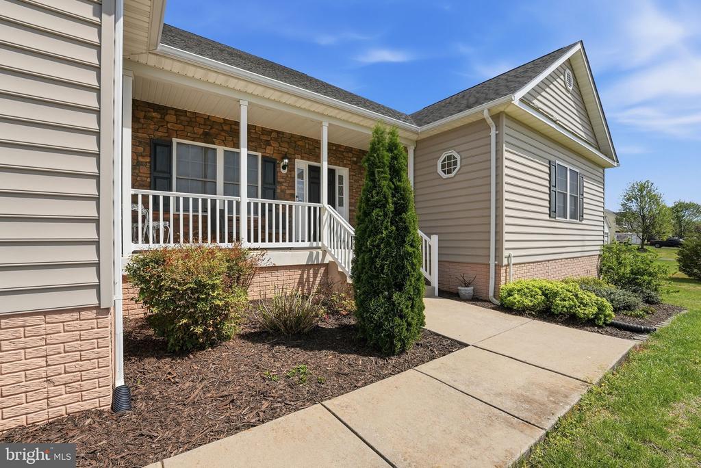 15020 N RIDGE BLVD, CULPEPER, Virginia 22701, 6 Bedrooms Bedrooms, ,4 BathroomsBathrooms,Residential,15020 N RIDGE BLVD,VACU2013316 MLS # VACU2013316