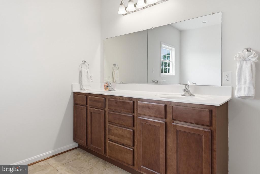 15020 N RIDGE BLVD, CULPEPER, Virginia 22701, 6 Bedrooms Bedrooms, ,4 BathroomsBathrooms,Residential,15020 N RIDGE BLVD,VACU2013316 MLS # VACU2013316