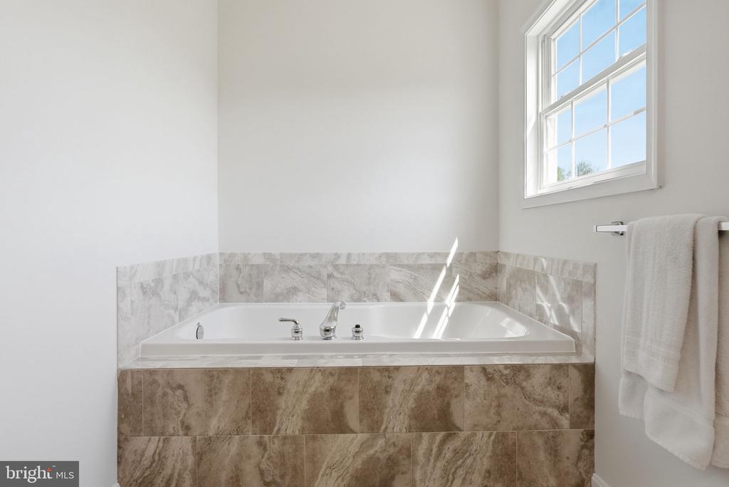 15020 N RIDGE BLVD, CULPEPER, Virginia 22701, 6 Bedrooms Bedrooms, ,4 BathroomsBathrooms,Residential,15020 N RIDGE BLVD,VACU2013316 MLS # VACU2013316