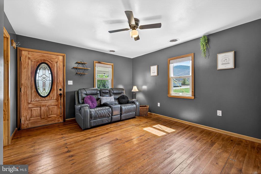 296 KEYSTONE RD, STANLEY, Virginia 22851, 2 Bedrooms Bedrooms, ,2 BathroomsBathrooms,Residential,296 KEYSTONE RD,VAPA2006226 MLS # VAPA2006226