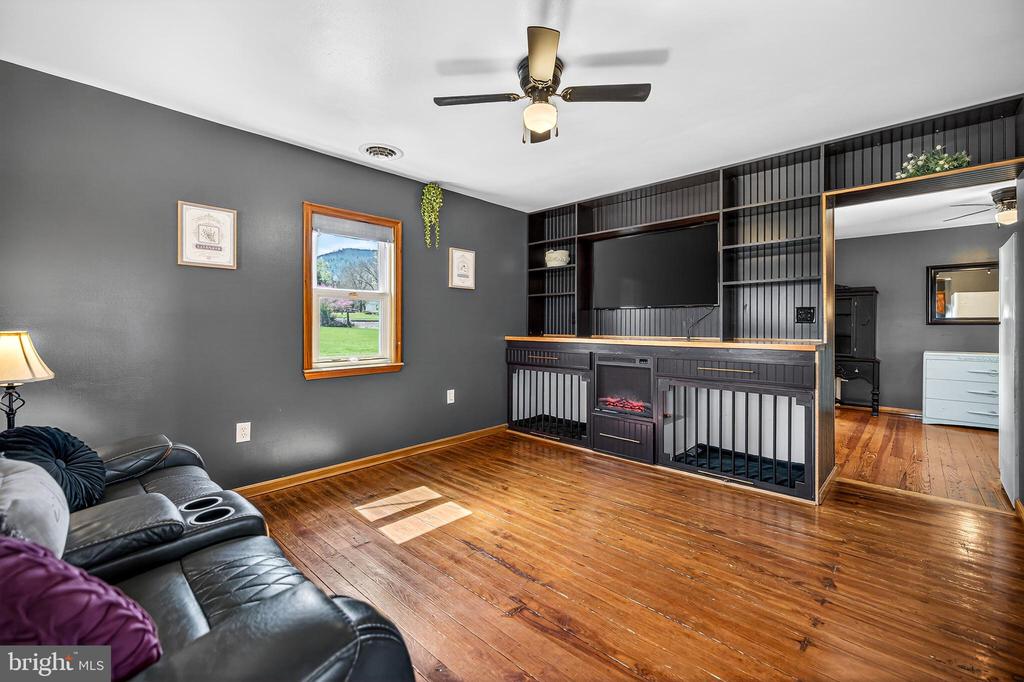 296 KEYSTONE RD, STANLEY, Virginia 22851, 2 Bedrooms Bedrooms, ,2 BathroomsBathrooms,Residential,296 KEYSTONE RD,VAPA2006226 MLS # VAPA2006226