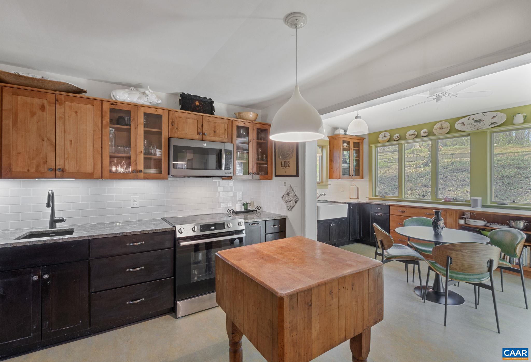 2228 BRANDYWINE DR, CHARLOTTESVILLE, Virginia 22901, 4 Bedrooms Bedrooms, ,3 BathroomsBathrooms,Residential,2228 BRANDYWINE DR,675636 MLS # 675636