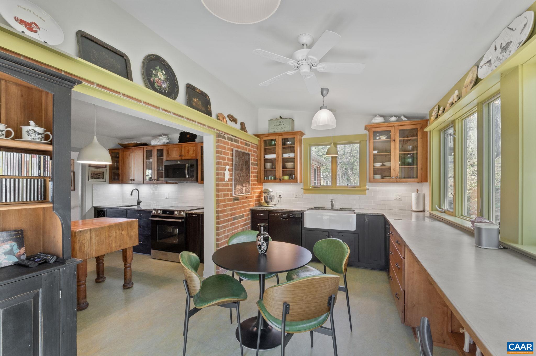 2228 BRANDYWINE DR, CHARLOTTESVILLE, Virginia 22901, 4 Bedrooms Bedrooms, ,3 BathroomsBathrooms,Residential,2228 BRANDYWINE DR,675636 MLS # 675636