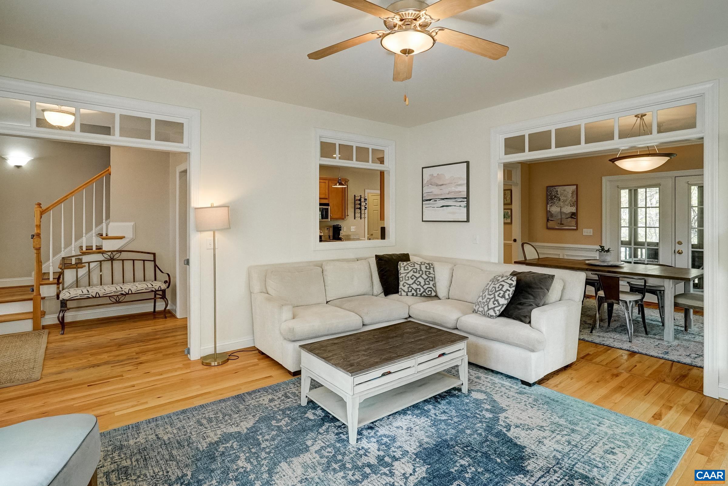 Open pass through from kitchen