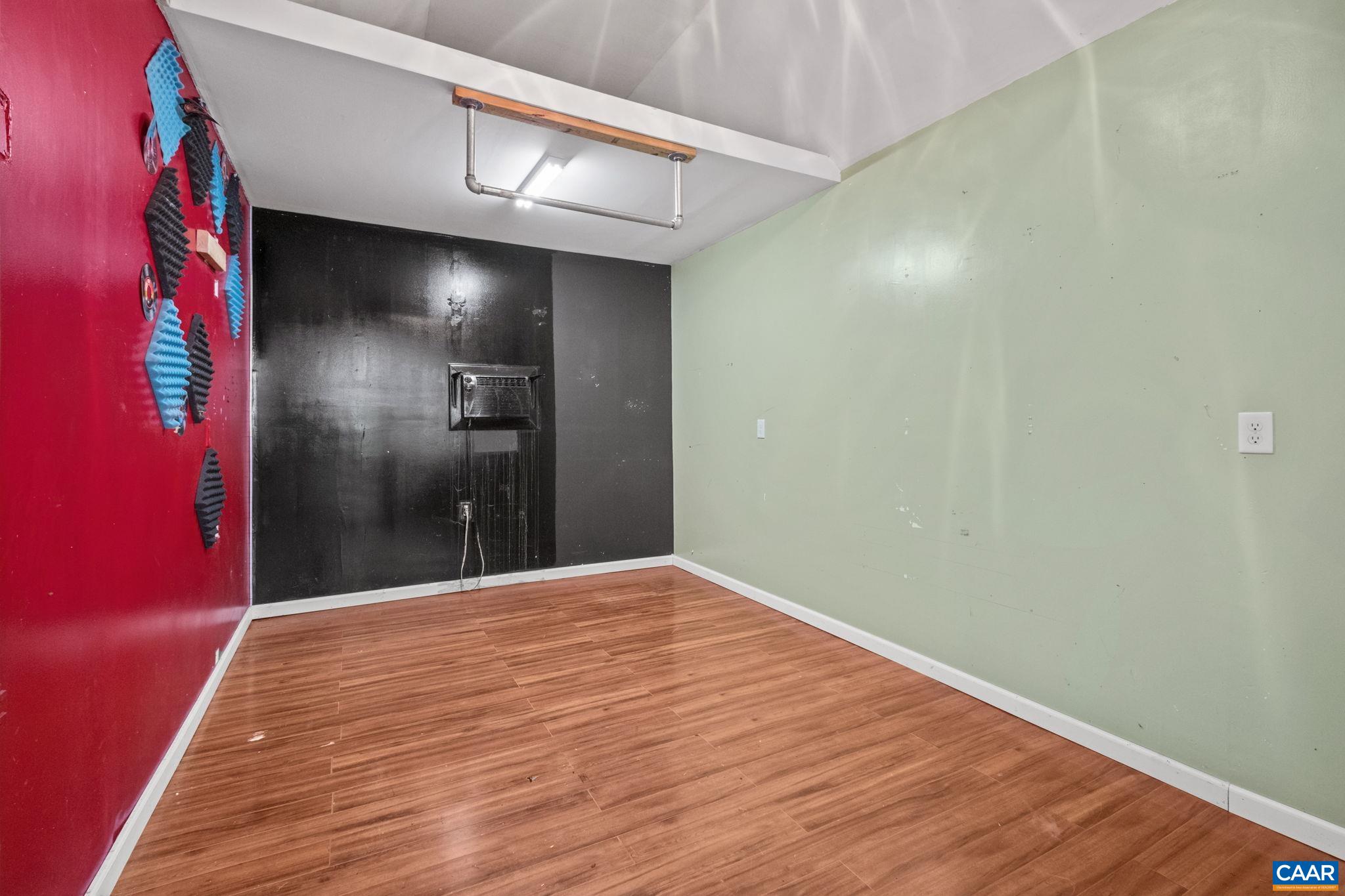 731 ORANGEDALE AVE, CHARLOTTESVILLE, Virginia 22903, 3 Bedrooms Bedrooms, ,2 BathroomsBathrooms,Residential,731 ORANGEDALE AVE,675759 MLS # 675759