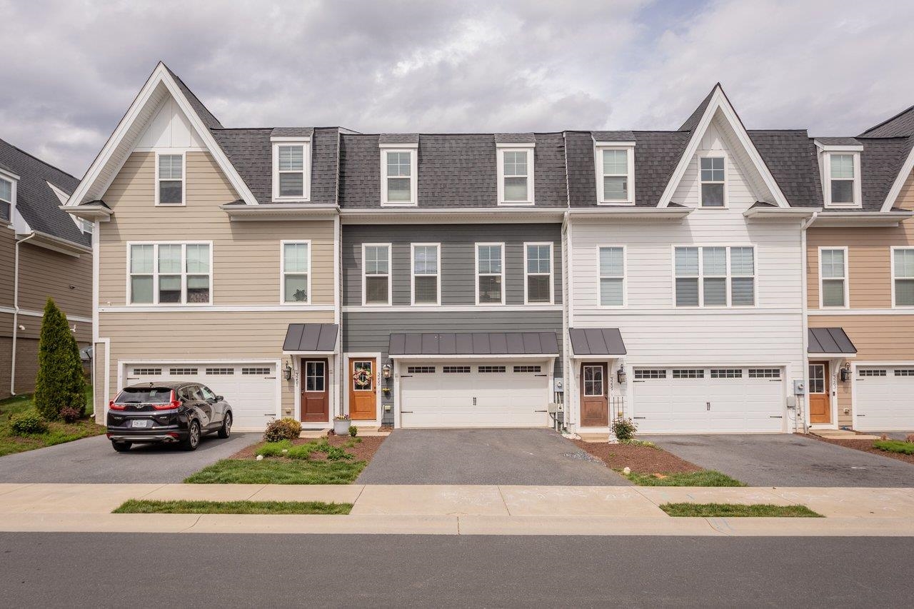 3255 CHARLESTON BLVD, ROCKINGHAM, Virginia 22801, 3 Bedrooms Bedrooms, ,2 BathroomsBathrooms,Residential,3255 CHARLESTON BLVD,675818 MLS # 675818