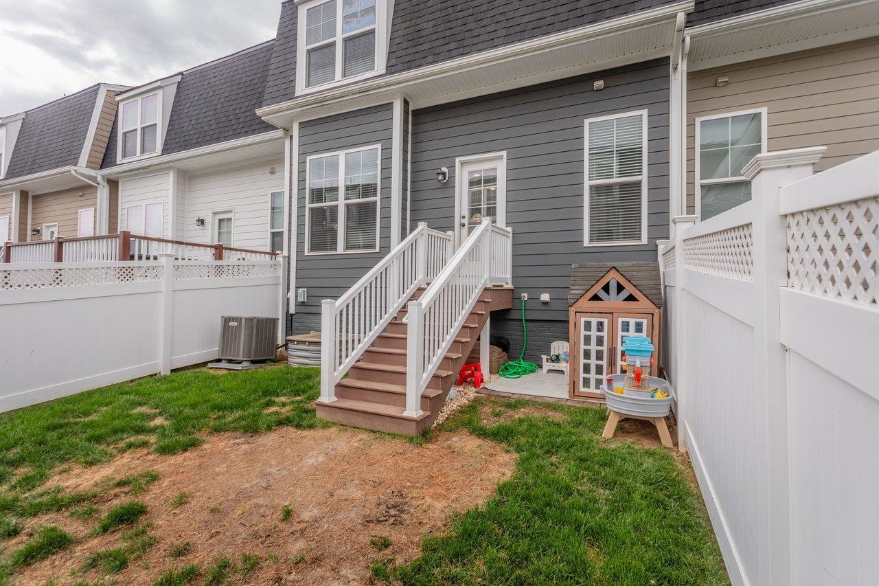 3255 CHARLESTON BLVD, ROCKINGHAM, Virginia 22801, 3 Bedrooms Bedrooms, ,2 BathroomsBathrooms,Residential,3255 CHARLESTON BLVD,675818 MLS # 675818