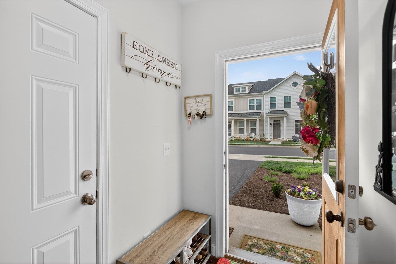 3255 CHARLESTON BLVD, ROCKINGHAM, Virginia 22801, 3 Bedrooms Bedrooms, ,2 BathroomsBathrooms,Residential,3255 CHARLESTON BLVD,675818 MLS # 675818