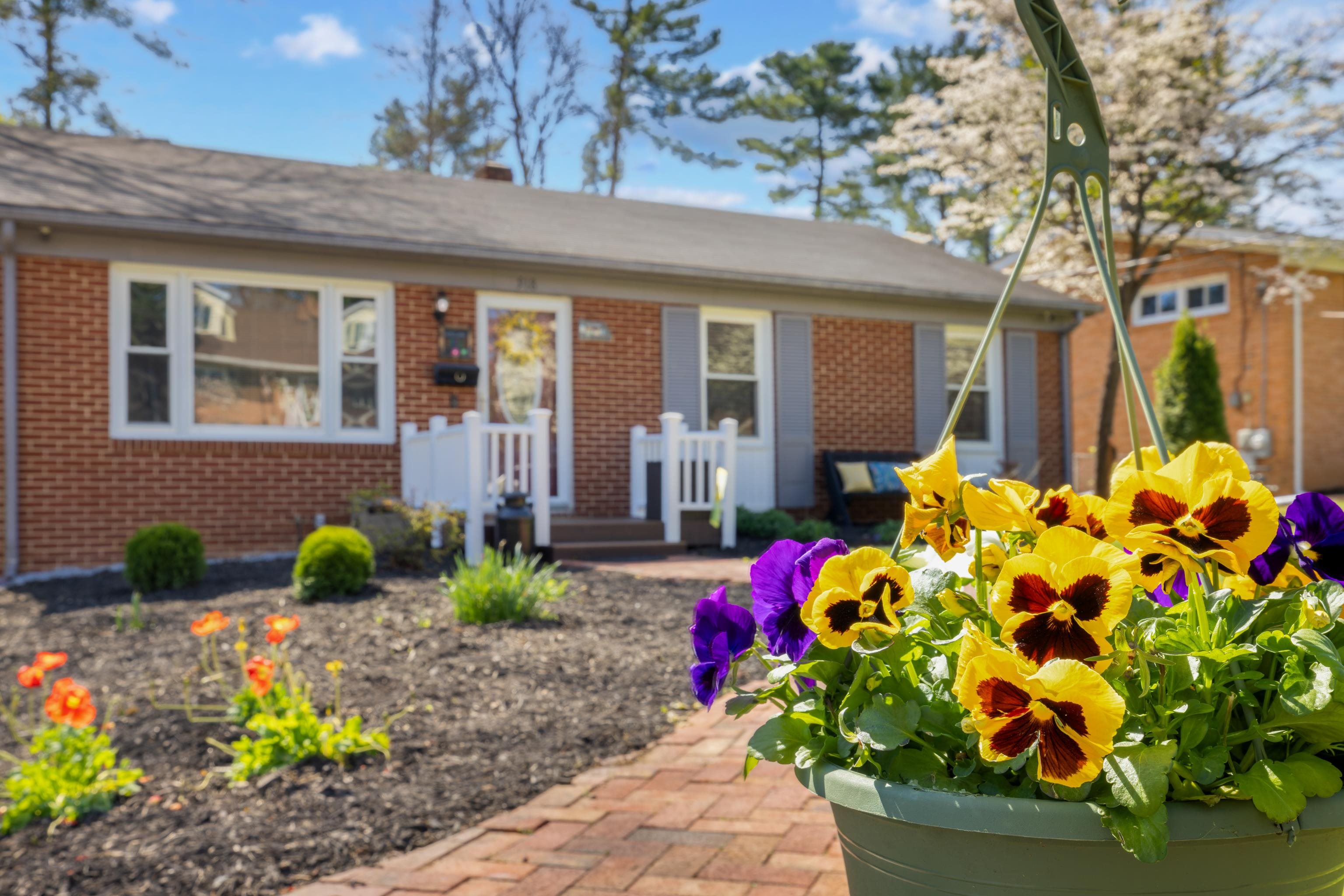 918 WASHINGTON AVE, WAYNESBORO, Virginia 22980, 4 Bedrooms Bedrooms, ,2 BathroomsBathrooms,Residential,B.,918 WASHINGTON AVE,675820 MLS # 675820