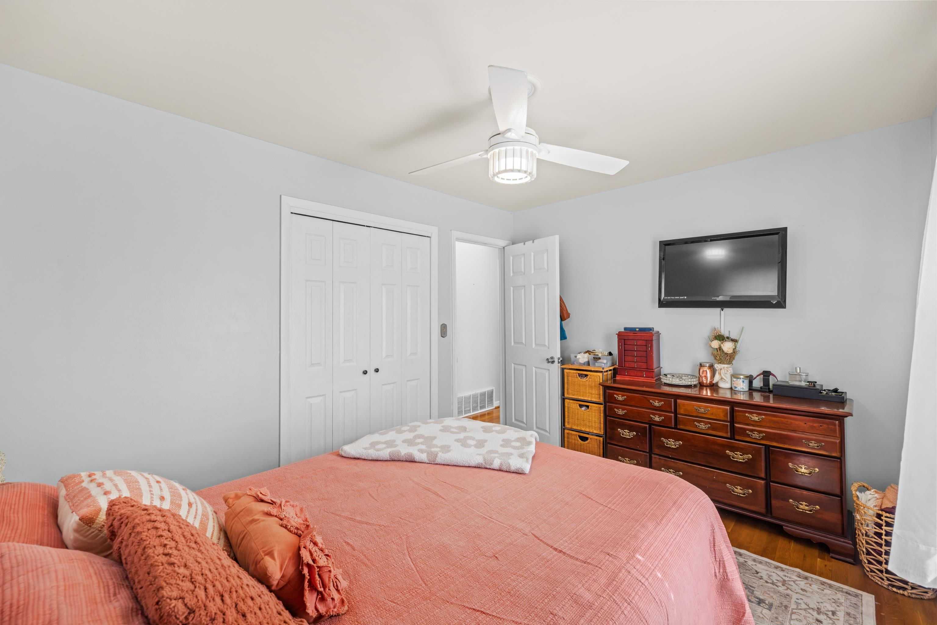 918 WASHINGTON AVE, WAYNESBORO, Virginia 22980, 4 Bedrooms Bedrooms, ,2 BathroomsBathrooms,Residential,B.,918 WASHINGTON AVE,675820 MLS # 675820