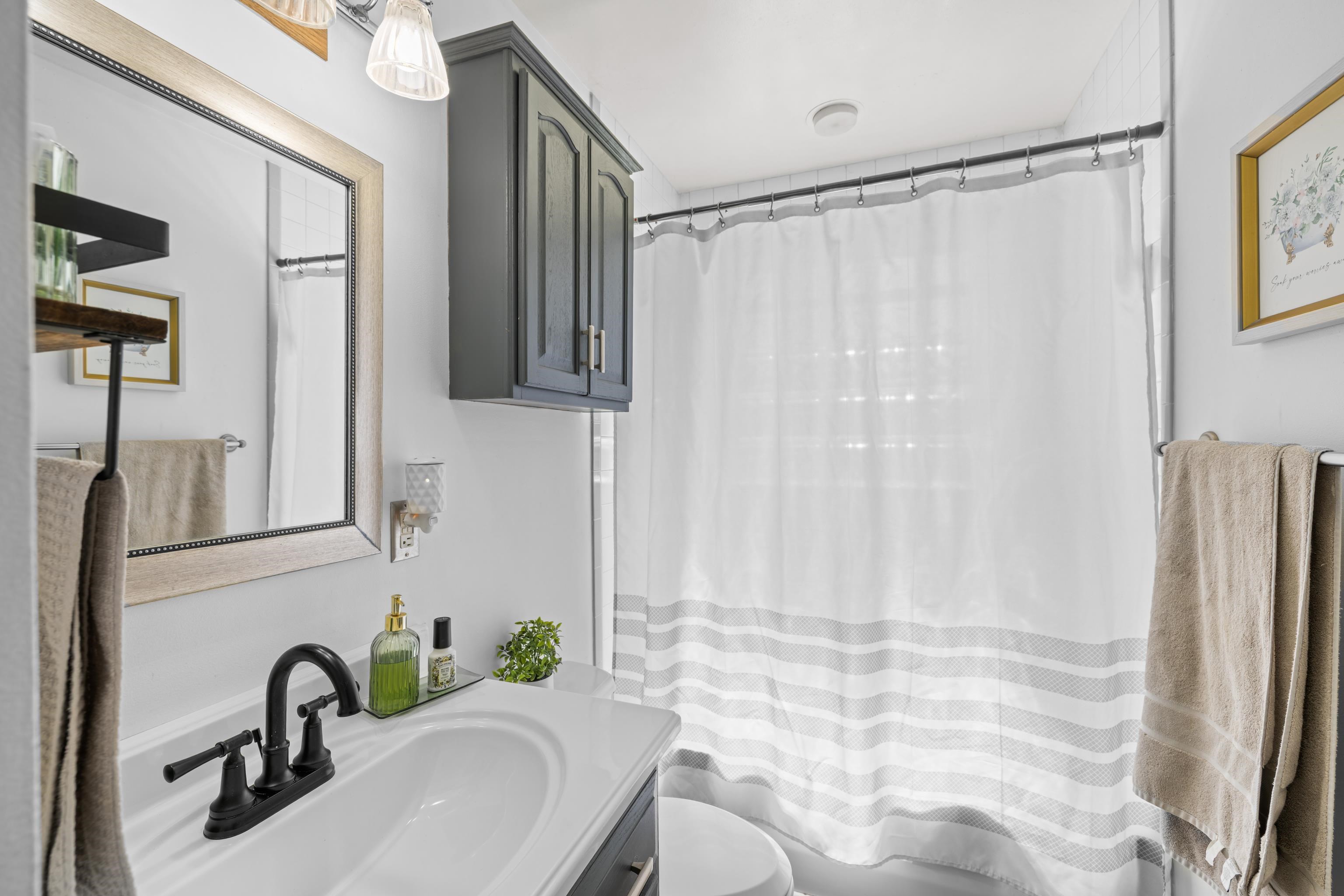 918 WASHINGTON AVE, WAYNESBORO, Virginia 22980, 4 Bedrooms Bedrooms, ,2 BathroomsBathrooms,Residential,B.,918 WASHINGTON AVE,675820 MLS # 675820