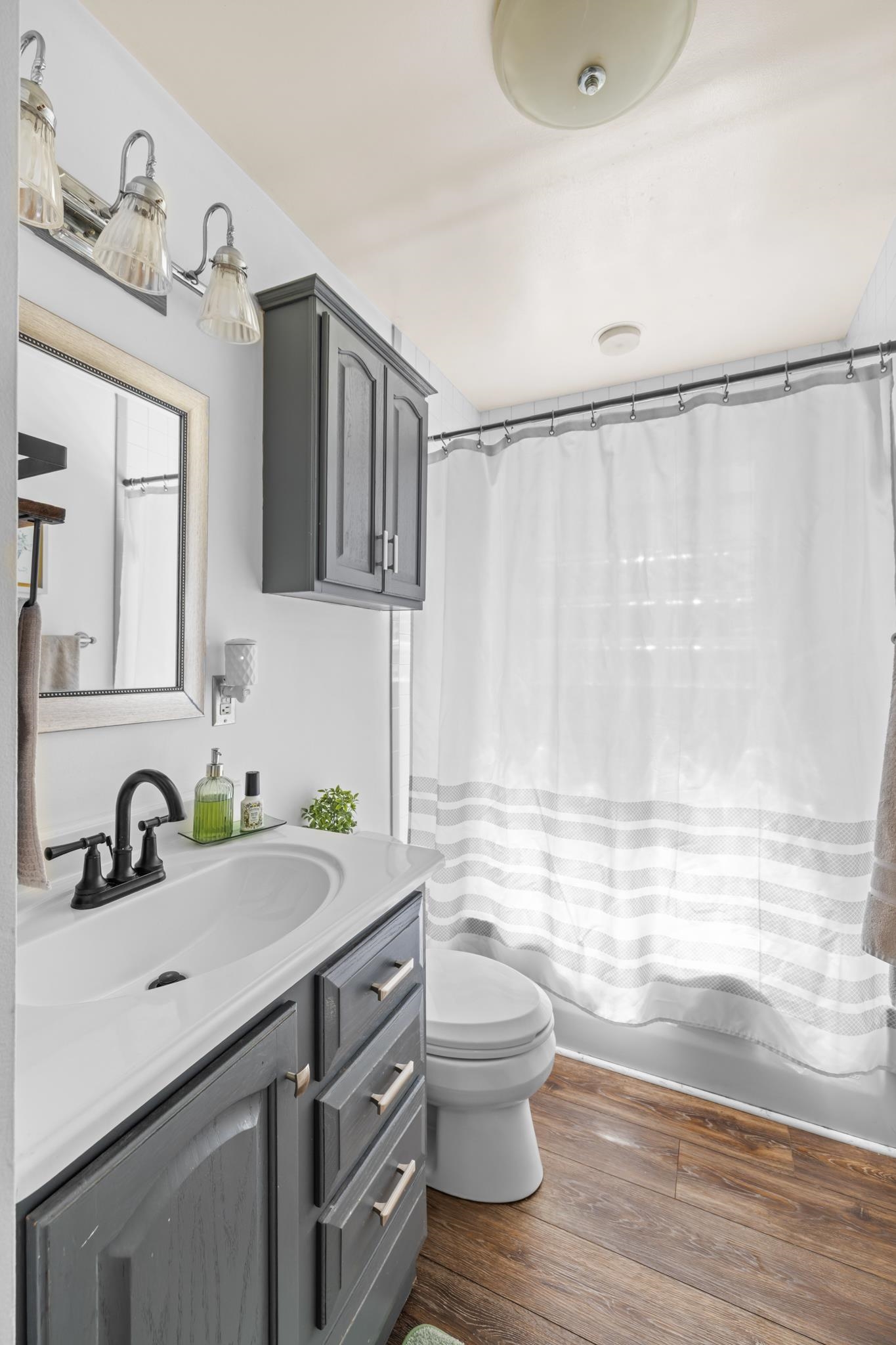 918 WASHINGTON AVE, WAYNESBORO, Virginia 22980, 4 Bedrooms Bedrooms, ,2 BathroomsBathrooms,Residential,B.,918 WASHINGTON AVE,675820 MLS # 675820