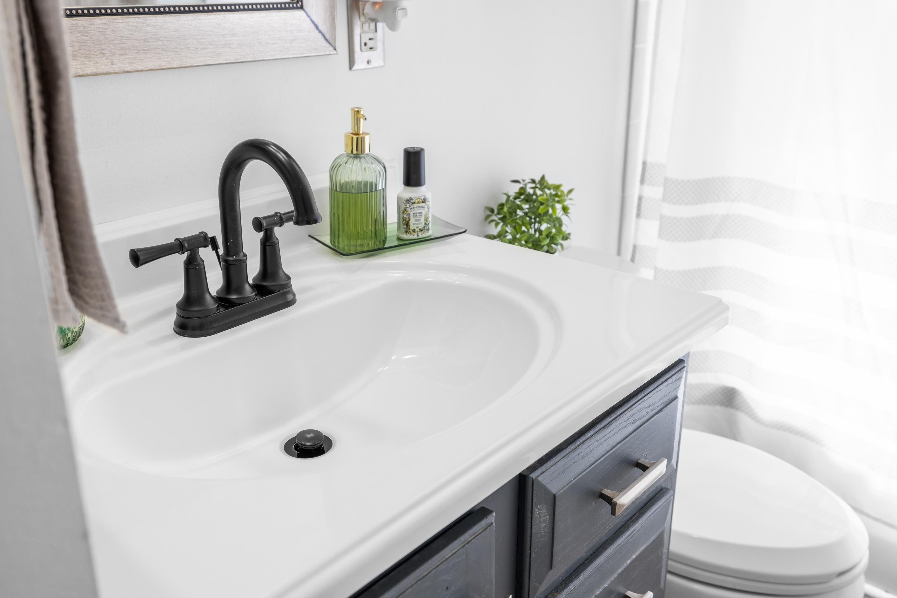 918 WASHINGTON AVE, WAYNESBORO, Virginia 22980, 4 Bedrooms Bedrooms, ,2 BathroomsBathrooms,Residential,B.,918 WASHINGTON AVE,675820 MLS # 675820