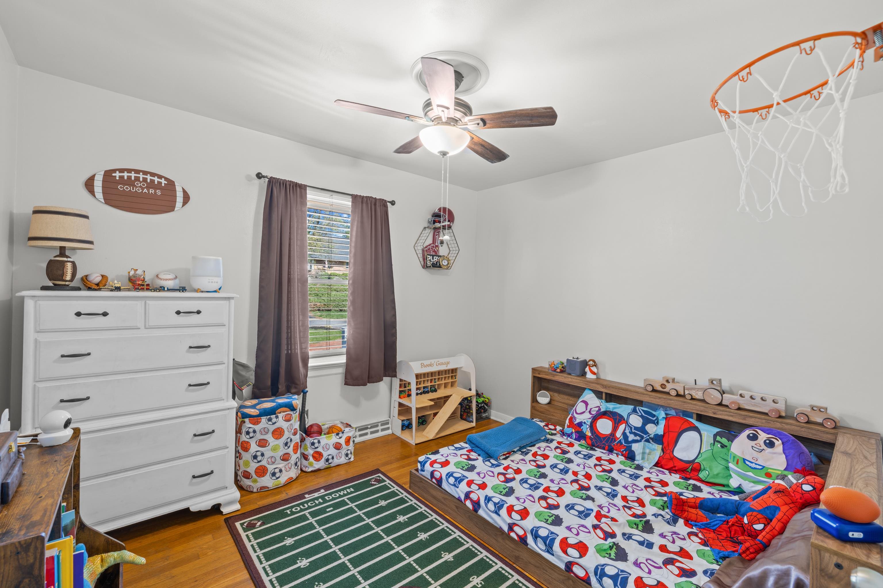 918 WASHINGTON AVE, WAYNESBORO, Virginia 22980, 4 Bedrooms Bedrooms, ,2 BathroomsBathrooms,Residential,B.,918 WASHINGTON AVE,675820 MLS # 675820