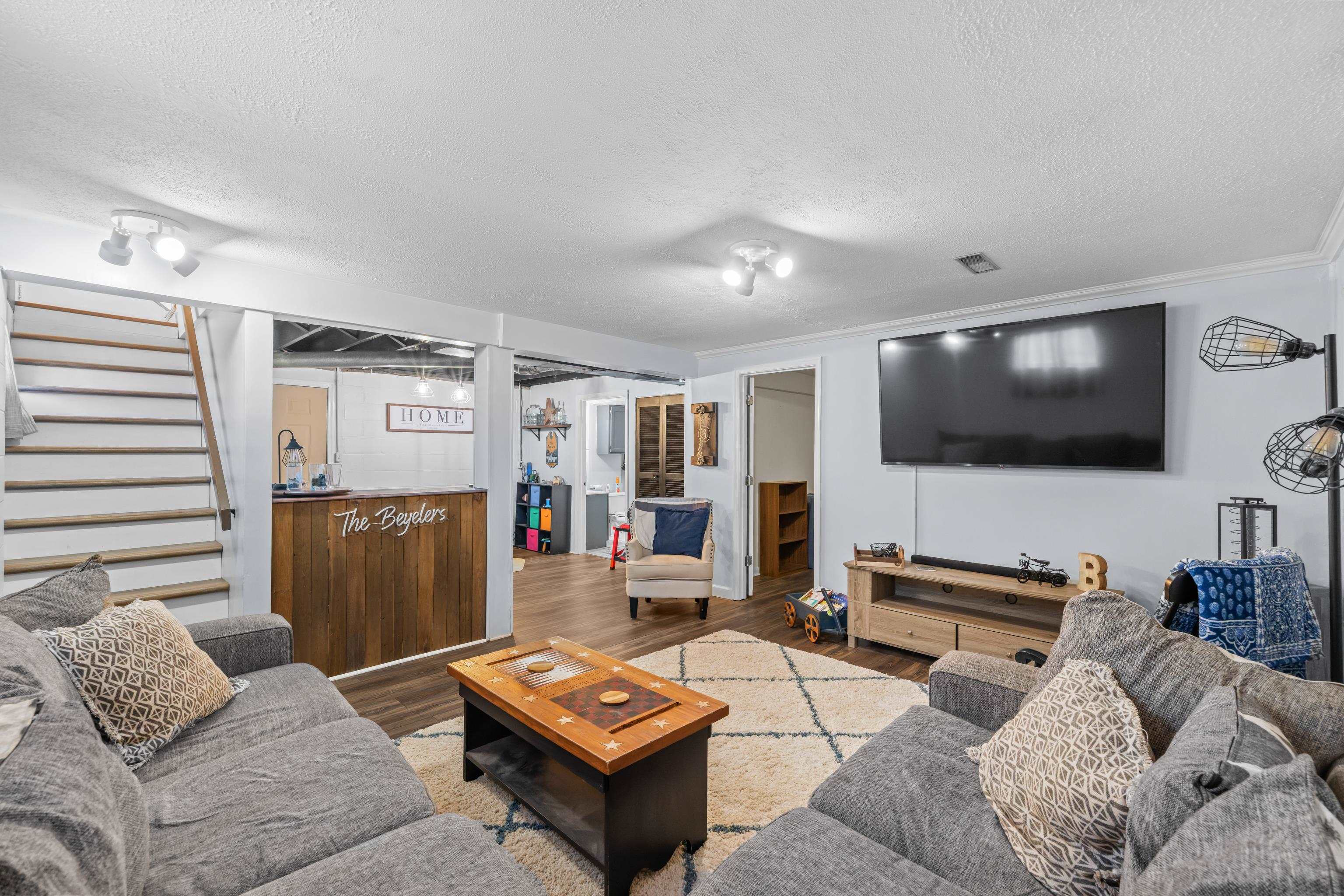 918 WASHINGTON AVE, WAYNESBORO, Virginia 22980, 4 Bedrooms Bedrooms, ,2 BathroomsBathrooms,Residential,B.,918 WASHINGTON AVE,675820 MLS # 675820