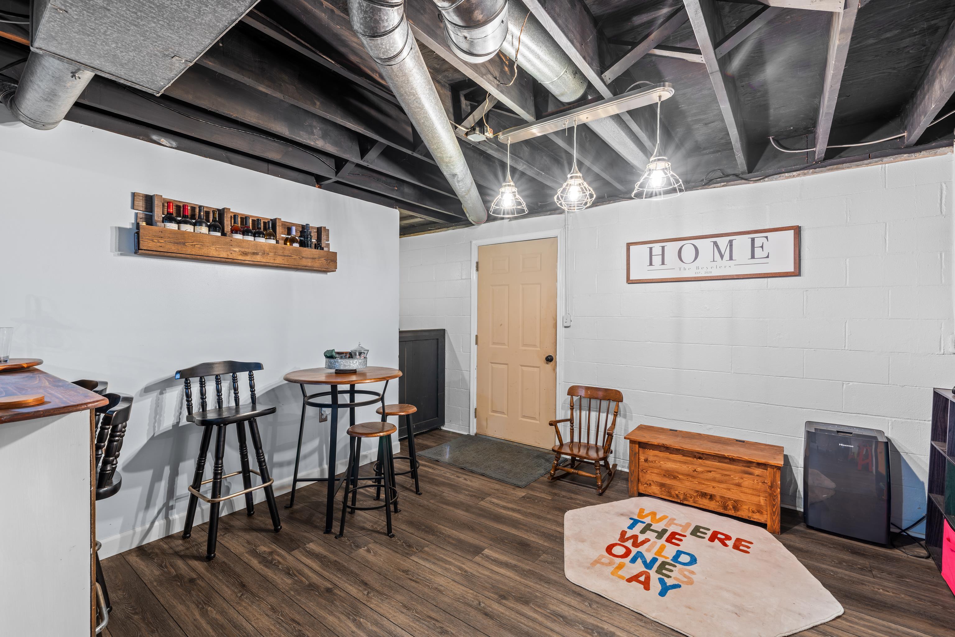 918 WASHINGTON AVE, WAYNESBORO, Virginia 22980, 4 Bedrooms Bedrooms, ,2 BathroomsBathrooms,Residential,B.,918 WASHINGTON AVE,675820 MLS # 675820