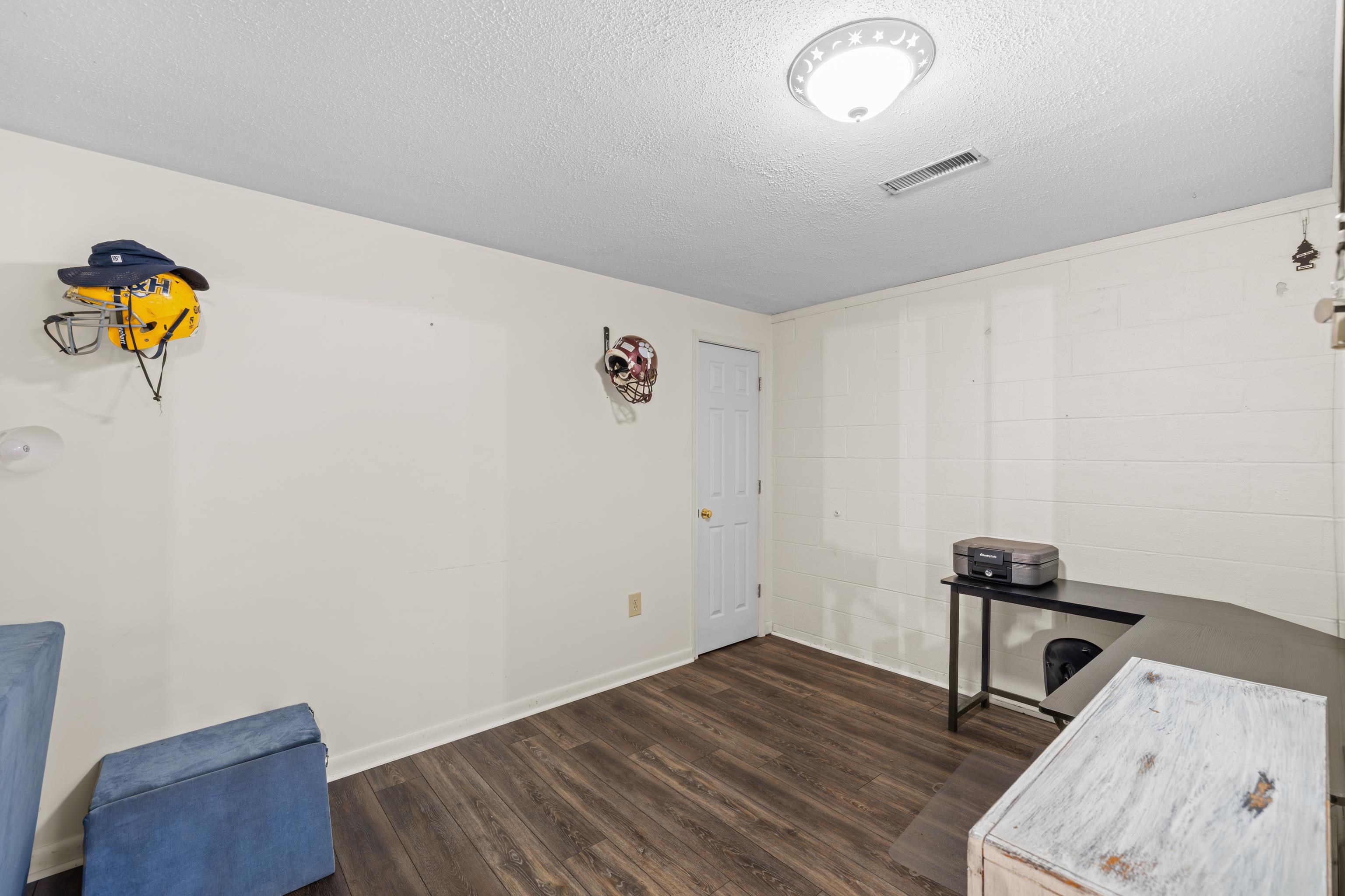 918 WASHINGTON AVE, WAYNESBORO, Virginia 22980, 4 Bedrooms Bedrooms, ,2 BathroomsBathrooms,Residential,B.,918 WASHINGTON AVE,675820 MLS # 675820