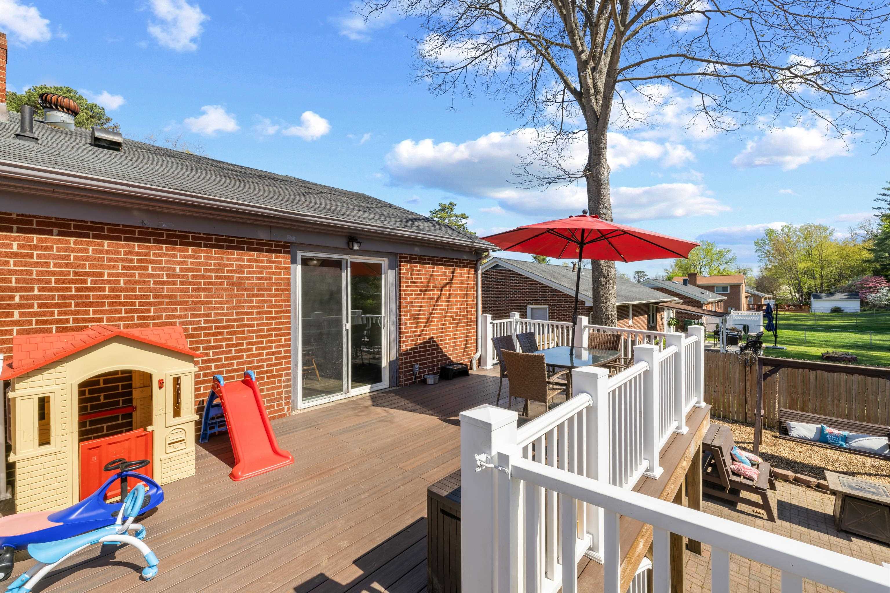 918 WASHINGTON AVE, WAYNESBORO, Virginia 22980, 4 Bedrooms Bedrooms, ,2 BathroomsBathrooms,Residential,B.,918 WASHINGTON AVE,675820 MLS # 675820