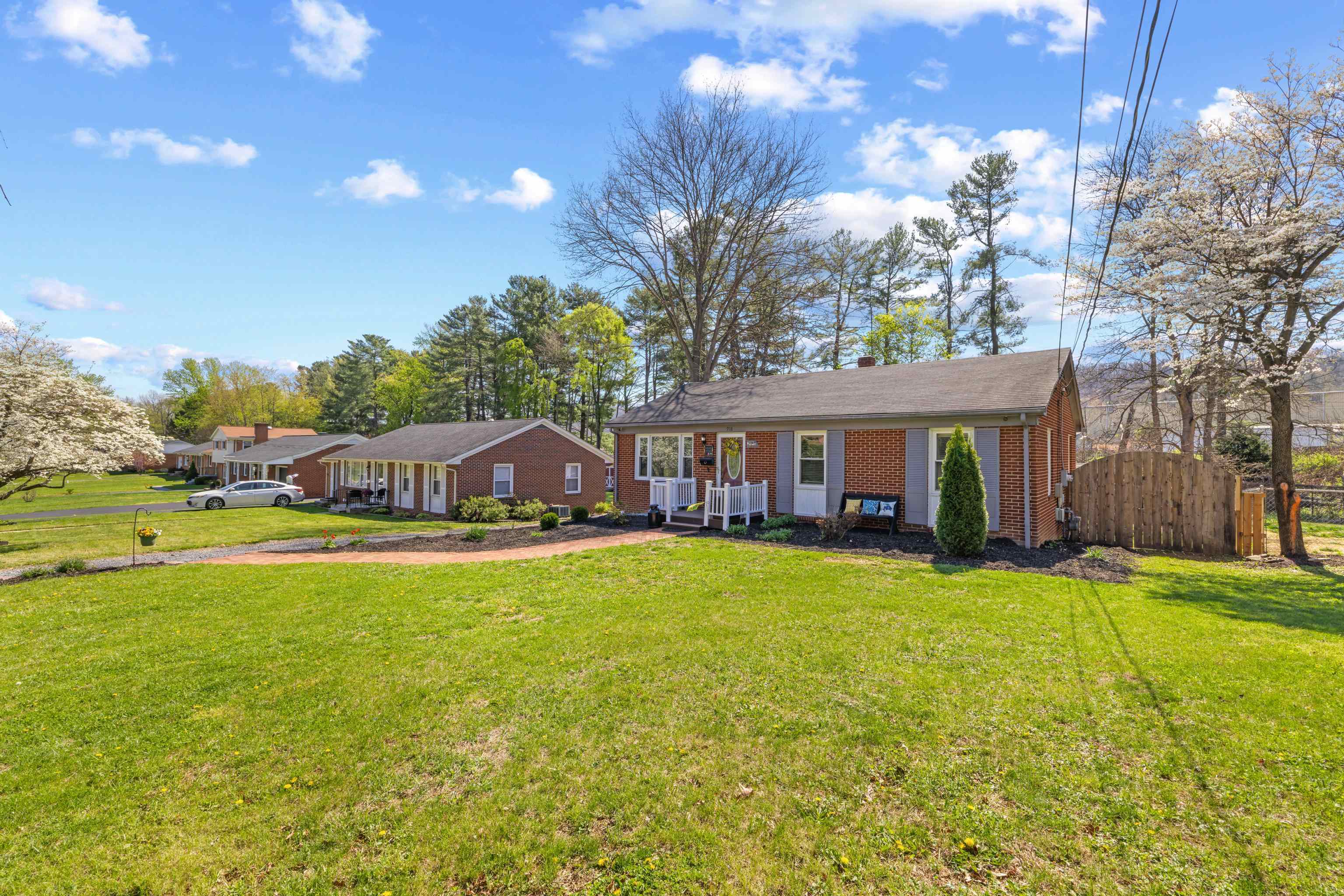 918 WASHINGTON AVE, WAYNESBORO, Virginia 22980, 4 Bedrooms Bedrooms, ,2 BathroomsBathrooms,Residential,B.,918 WASHINGTON AVE,675820 MLS # 675820