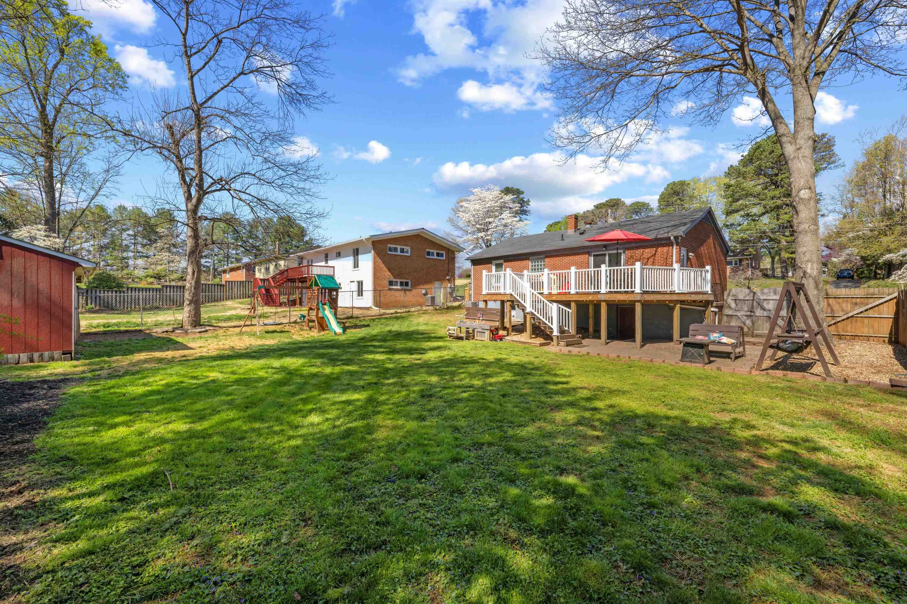 918 WASHINGTON AVE, WAYNESBORO, Virginia 22980, 4 Bedrooms Bedrooms, ,2 BathroomsBathrooms,Residential,B.,918 WASHINGTON AVE,675820 MLS # 675820