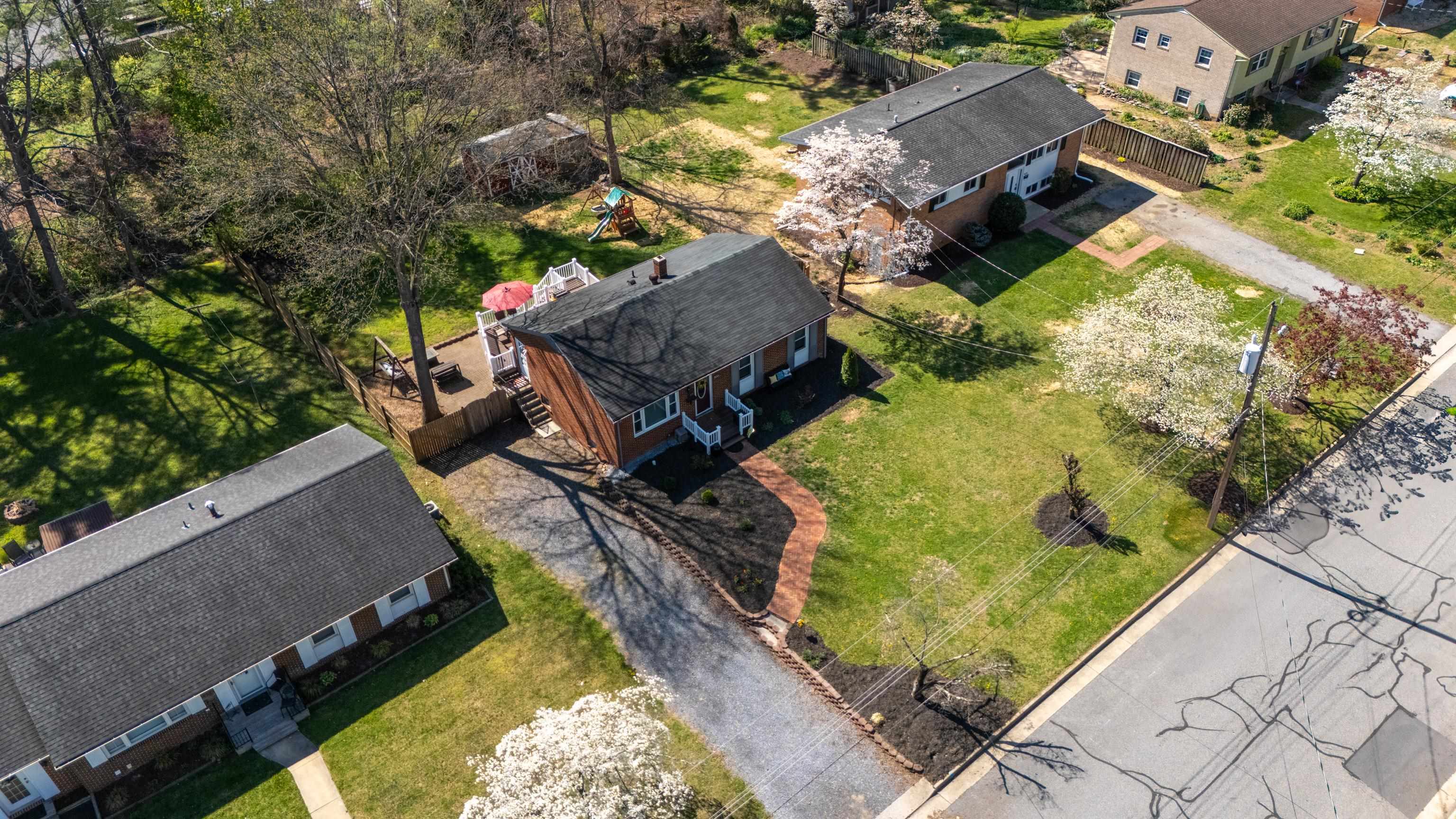 918 WASHINGTON AVE, WAYNESBORO, Virginia 22980, 4 Bedrooms Bedrooms, ,2 BathroomsBathrooms,Residential,B.,918 WASHINGTON AVE,675820 MLS # 675820