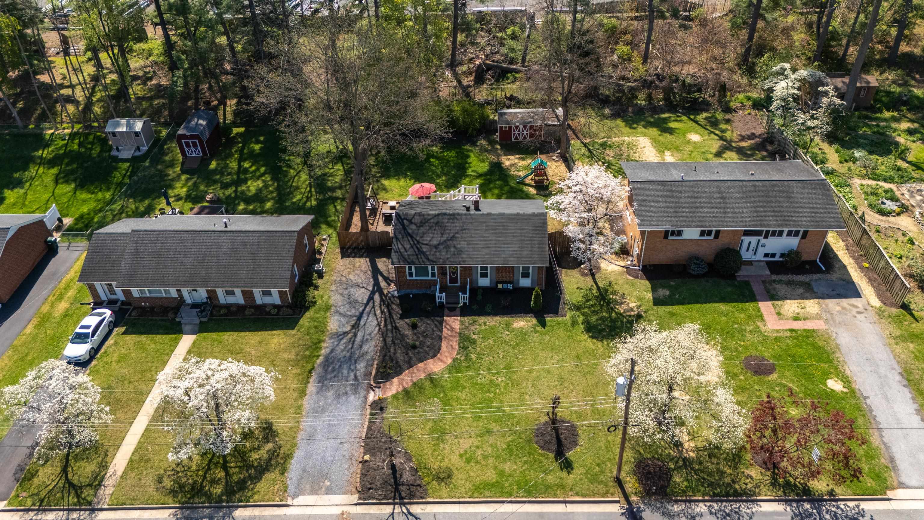 918 WASHINGTON AVE, WAYNESBORO, Virginia 22980, 4 Bedrooms Bedrooms, ,2 BathroomsBathrooms,Residential,B.,918 WASHINGTON AVE,675820 MLS # 675820