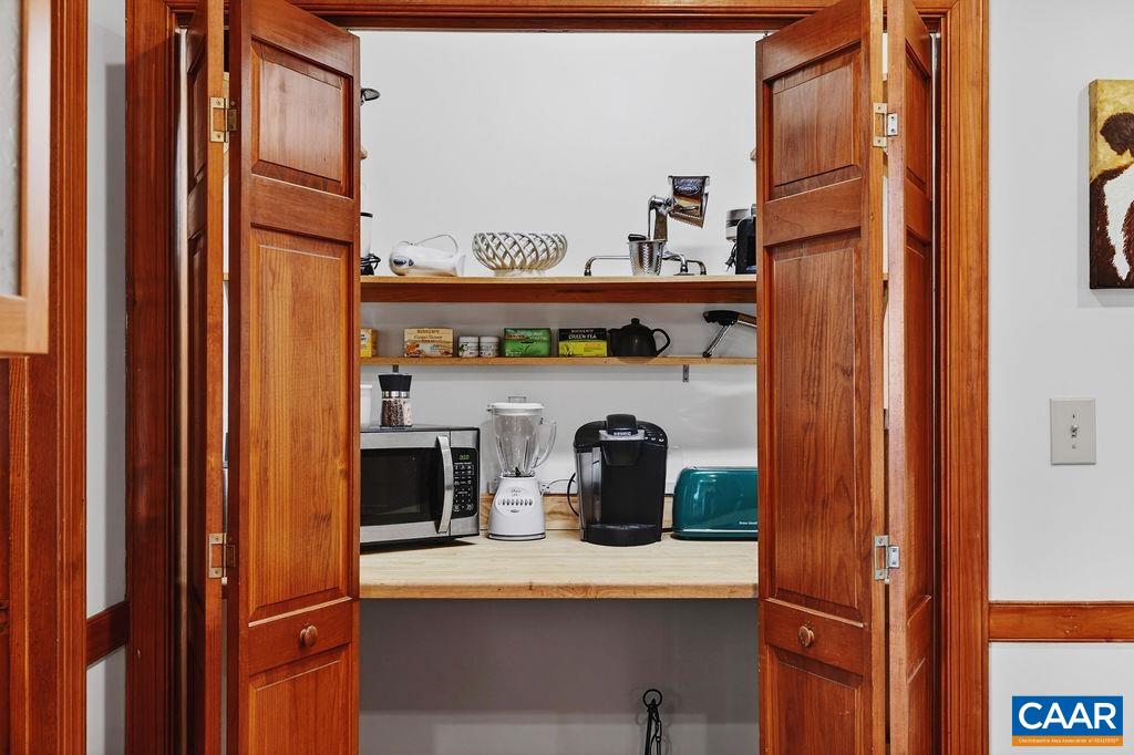 10808 PATRICK HENRY HWY, ROSELAND, Virginia 22967, 4 Bedrooms Bedrooms, ,4 BathroomsBathrooms,Residential,Hat Creek Ridge,10808 PATRICK HENRY HWY,675821 MLS # 675821