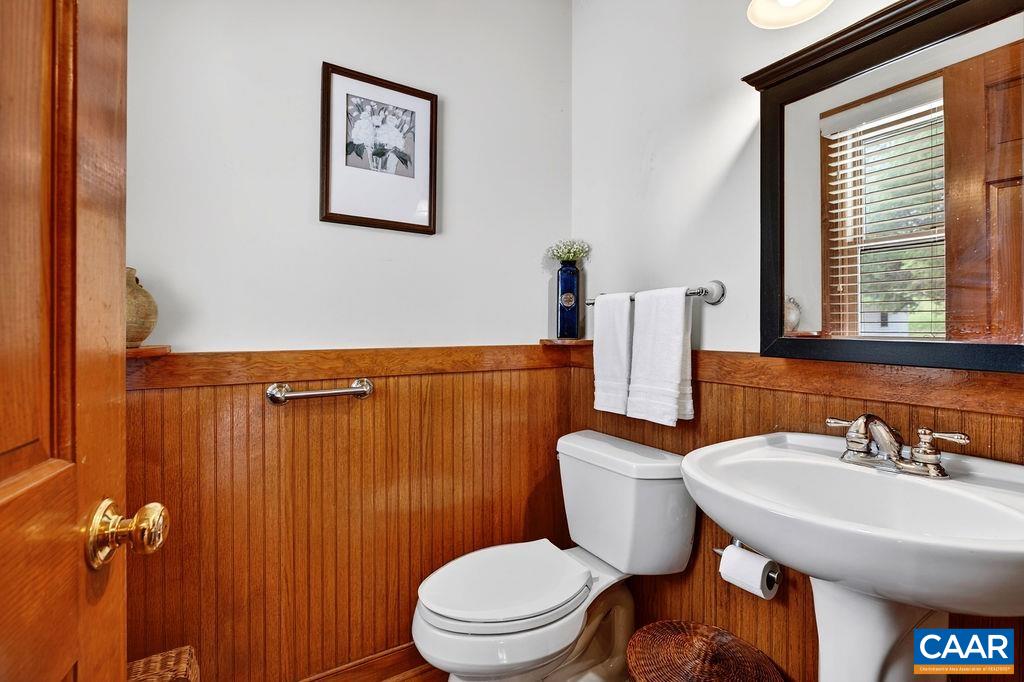 10808 PATRICK HENRY HWY, ROSELAND, Virginia 22967, 4 Bedrooms Bedrooms, ,4 BathroomsBathrooms,Residential,Hat Creek Ridge,10808 PATRICK HENRY HWY,675821 MLS # 675821