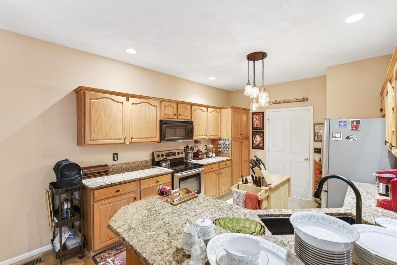 2102 LAKE TERRACE DR, HARRISONBURG, Virginia 22802, 3 Bedrooms Bedrooms, ,2 BathroomsBathrooms,Residential,2102 LAKE TERRACE DR,675825 MLS # 675825