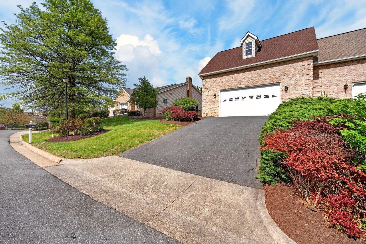 2102 LAKE TERRACE DR, HARRISONBURG, Virginia 22802, 3 Bedrooms Bedrooms, ,2 BathroomsBathrooms,Residential,2102 LAKE TERRACE DR,675825 MLS # 675825