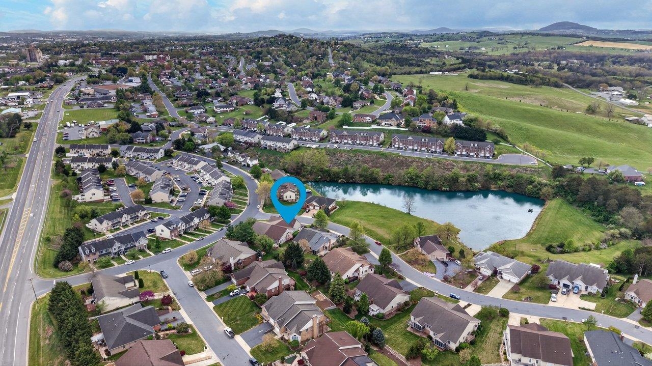 2102 LAKE TERRACE DR, HARRISONBURG, Virginia 22802, 3 Bedrooms Bedrooms, ,2 BathroomsBathrooms,Residential,2102 LAKE TERRACE DR,675825 MLS # 675825