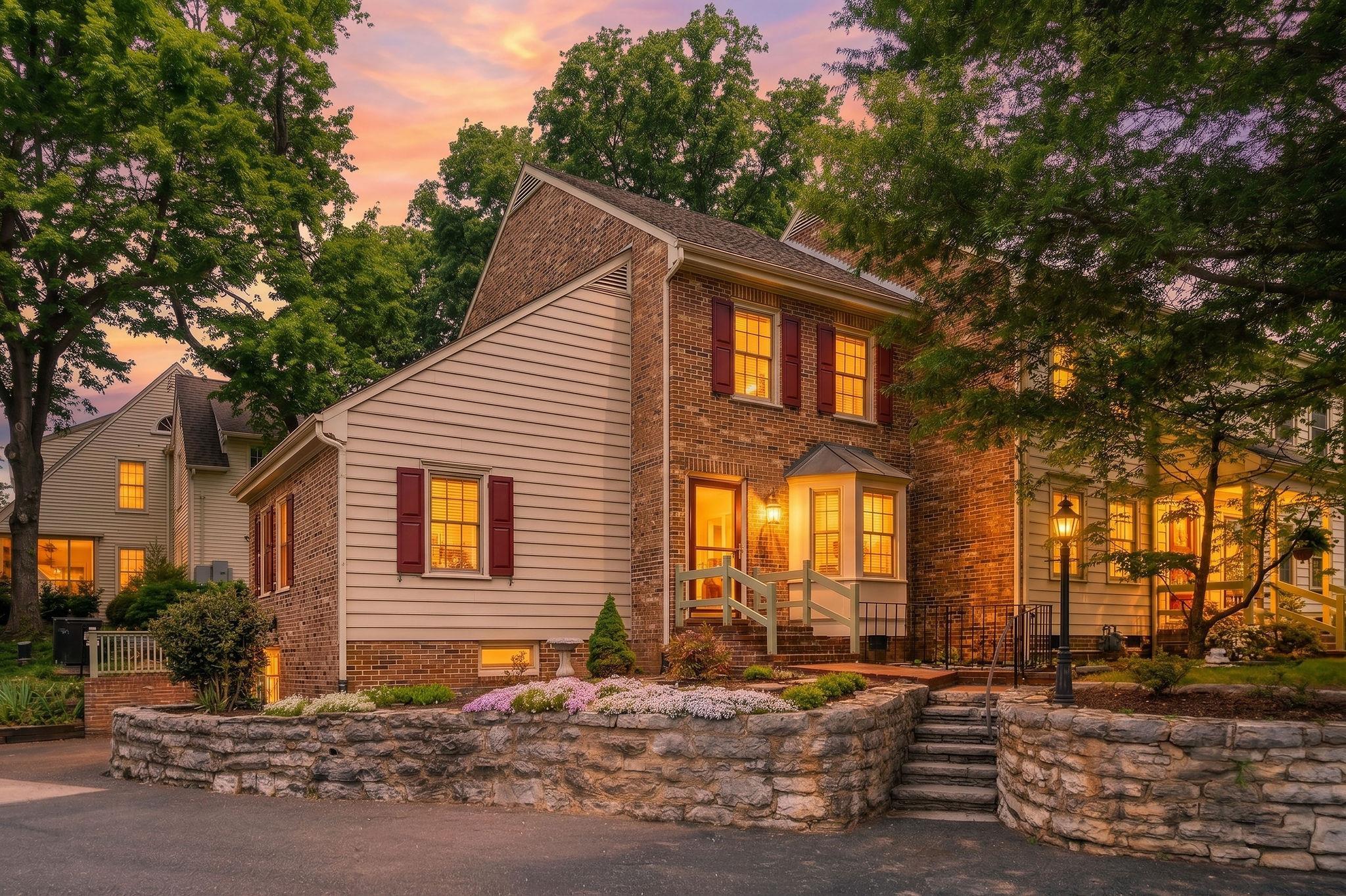 5 WAVERLEY GREEN, STAUNTON, Virginia 24401, 3 Bedrooms Bedrooms, ,2 BathroomsBathrooms,Residential,5 WAVERLEY GREEN,675831 MLS # 675831