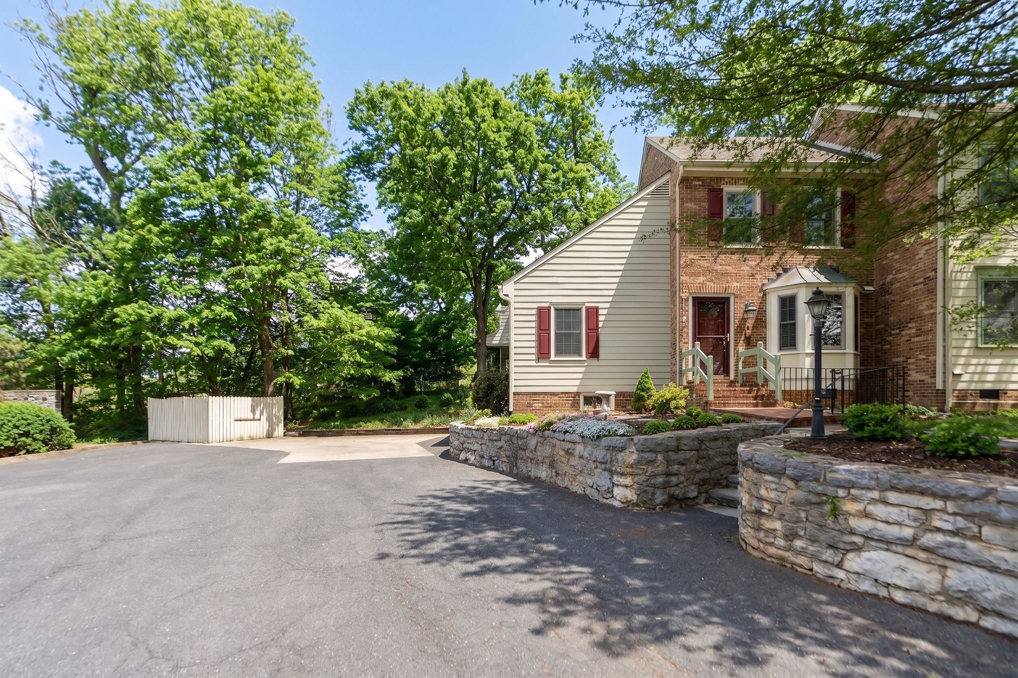 5 WAVERLEY GREEN, STAUNTON, Virginia 24401, 3 Bedrooms Bedrooms, ,2 BathroomsBathrooms,Residential,5 WAVERLEY GREEN,675831 MLS # 675831