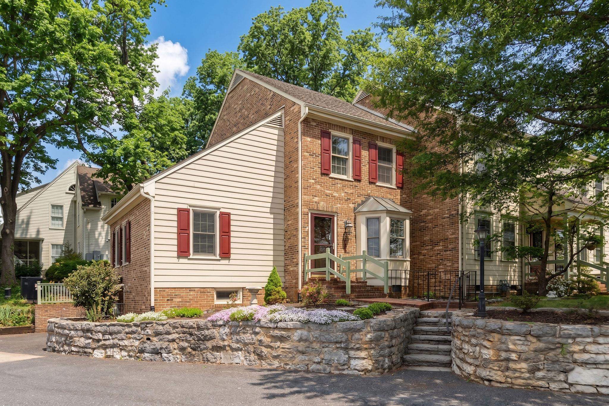 5 WAVERLEY GREEN, STAUNTON, Virginia 24401, 3 Bedrooms Bedrooms, ,2 BathroomsBathrooms,Residential,5 WAVERLEY GREEN,675831 MLS # 675831