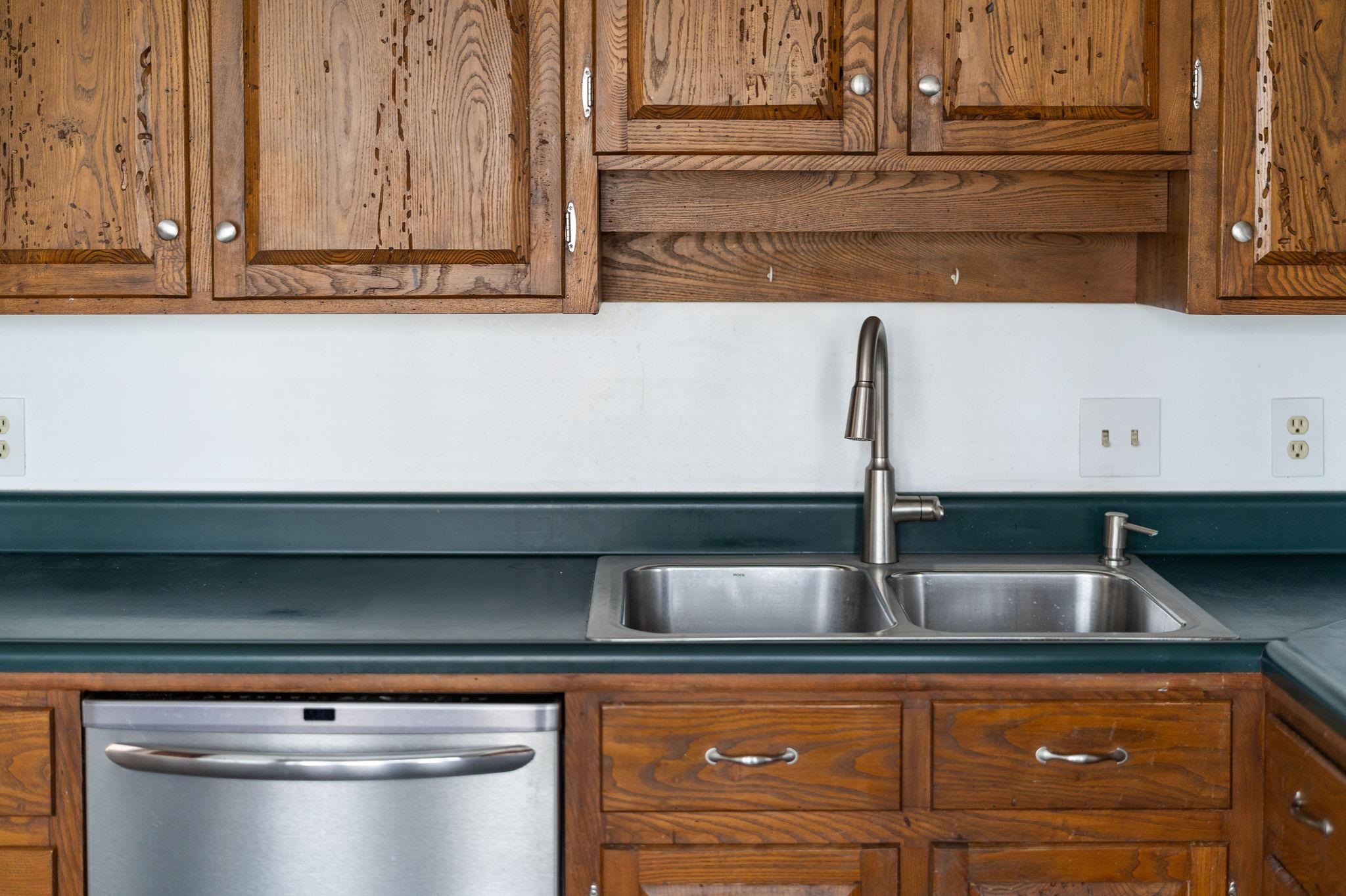 5 WAVERLEY GREEN, STAUNTON, Virginia 24401, 3 Bedrooms Bedrooms, ,2 BathroomsBathrooms,Residential,5 WAVERLEY GREEN,675831 MLS # 675831